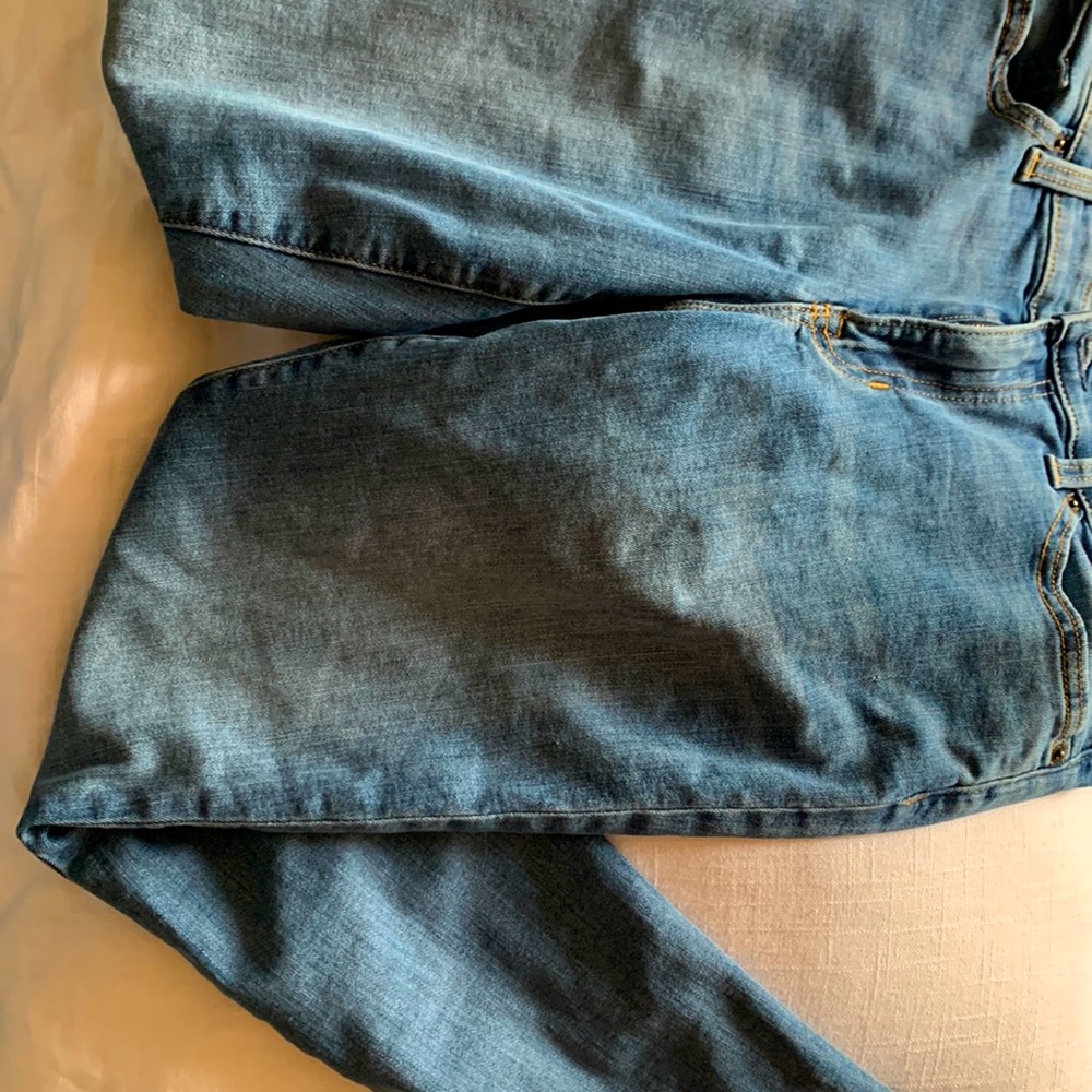 Skinny blue jeans